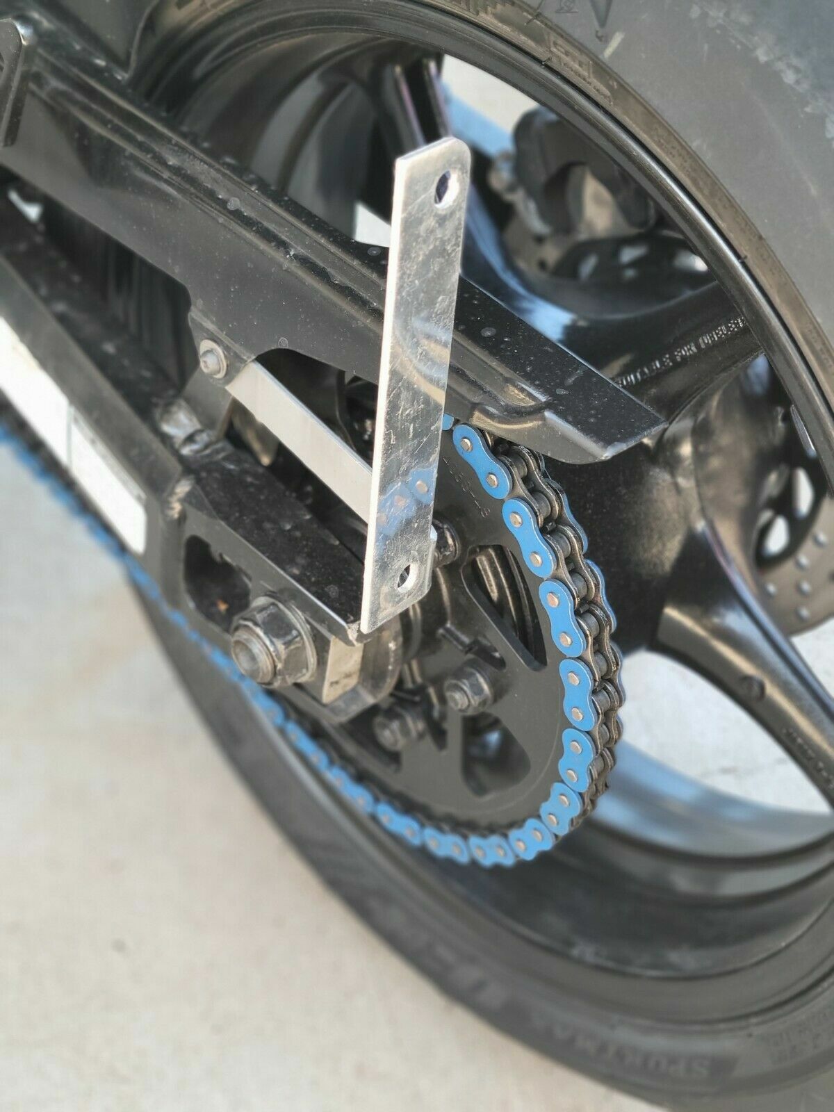 Side Vertical License Plate Relocation Bracket for YAMAHA YZF R1 Series All Year