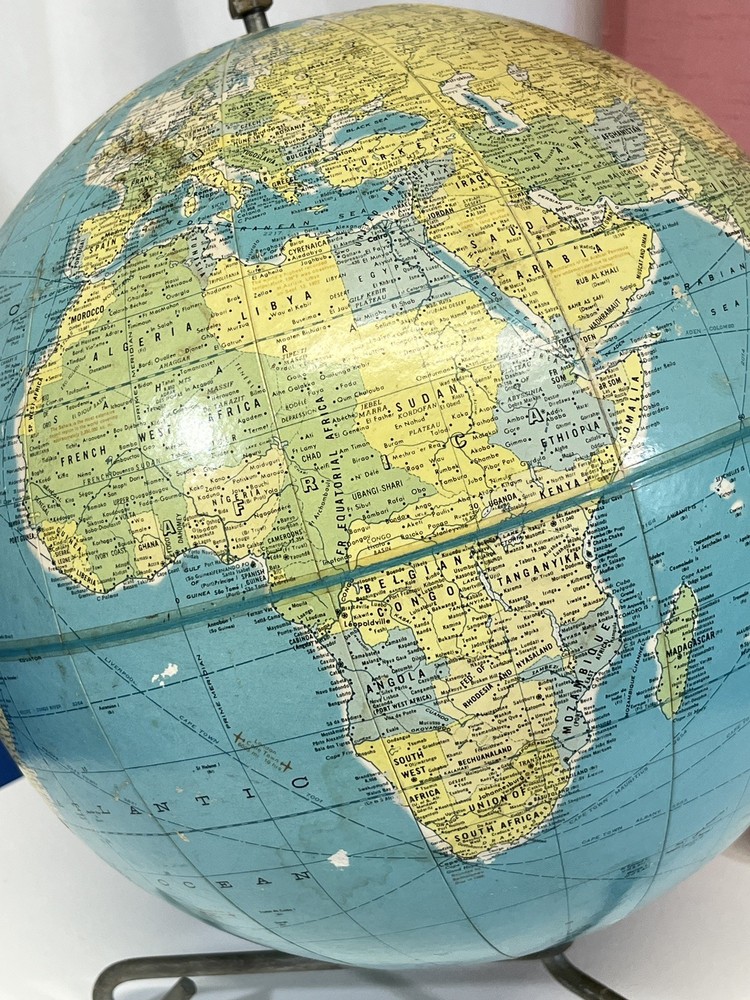 Late 50s Globe on Tripod Wire Base