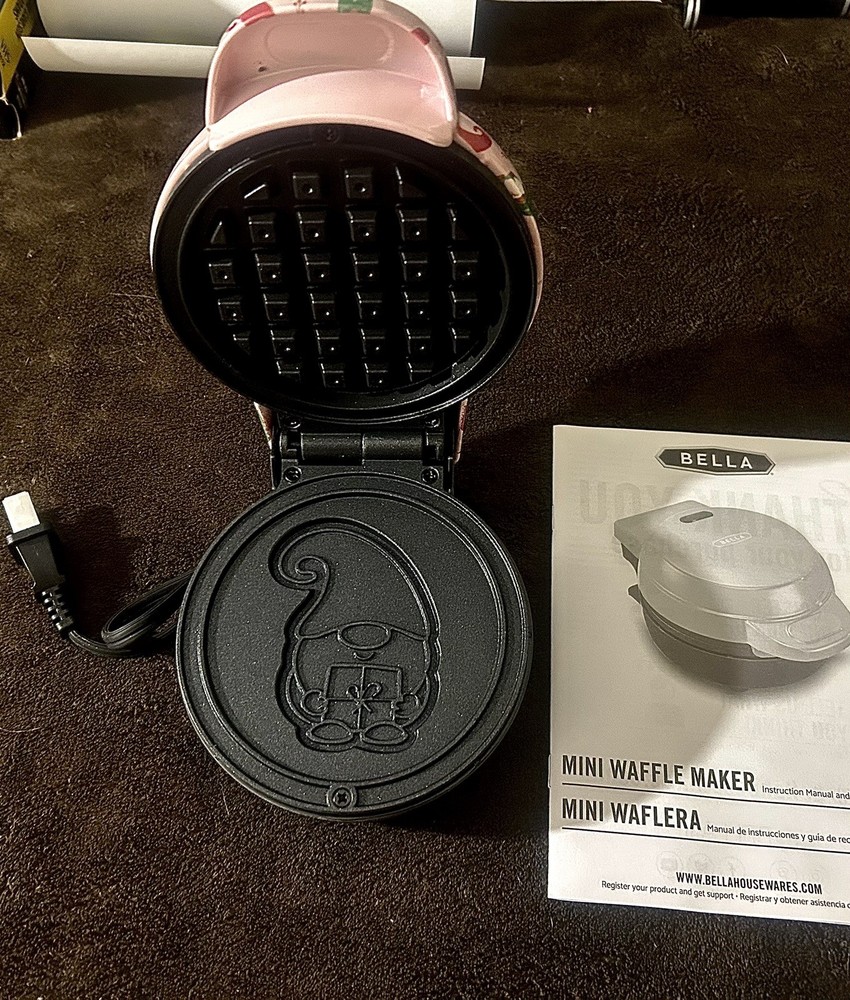 Bella Pink Christmas Mini Gnome Waffle Maker