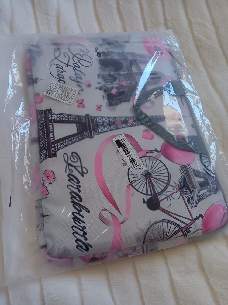 New laptop's case Eiffeil Towel