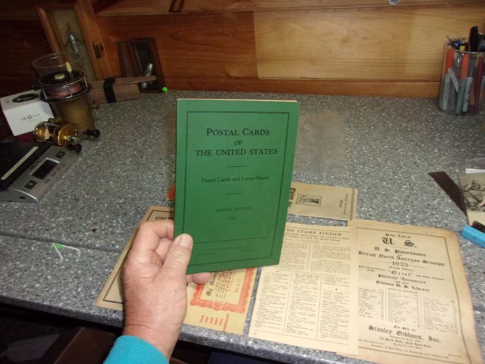 B635 old stamp collecting book lot