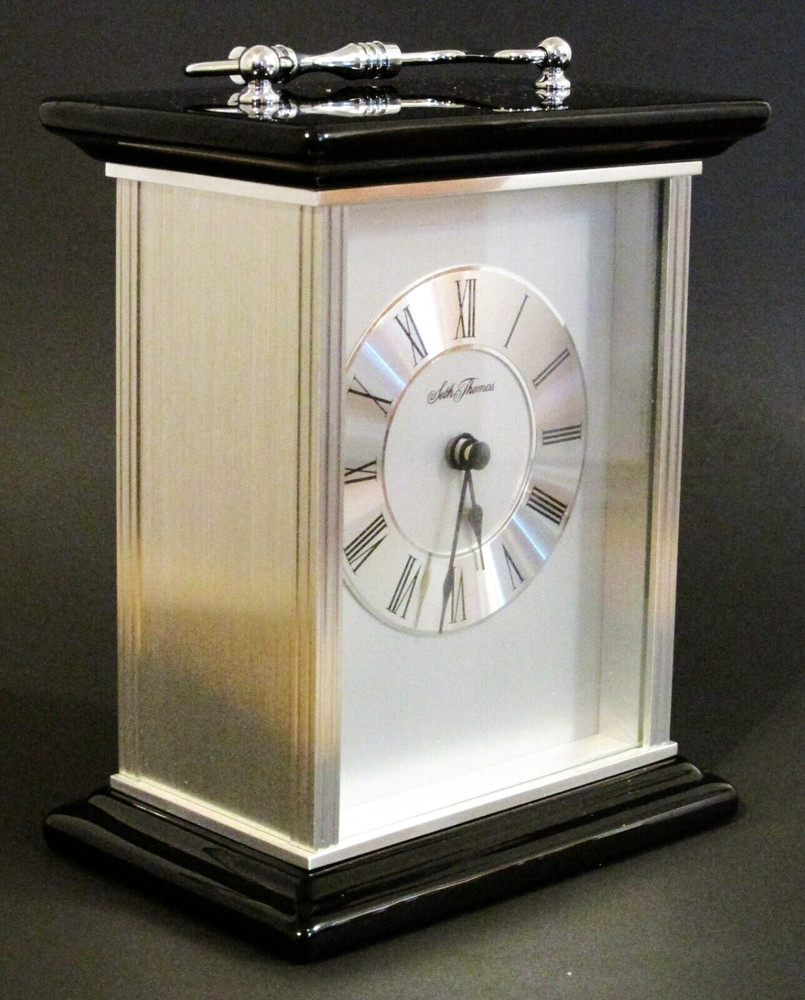 New Seth Thomas TBL 1552 Aries Quartz Desk or Table Clock