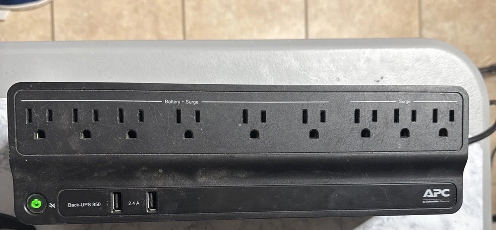 apc 9 Plug Dock With Battery