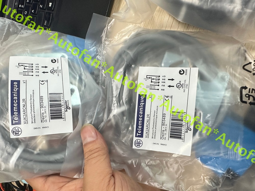 1pc NEW XUK2ARCNL2R photoelectric switch sensor