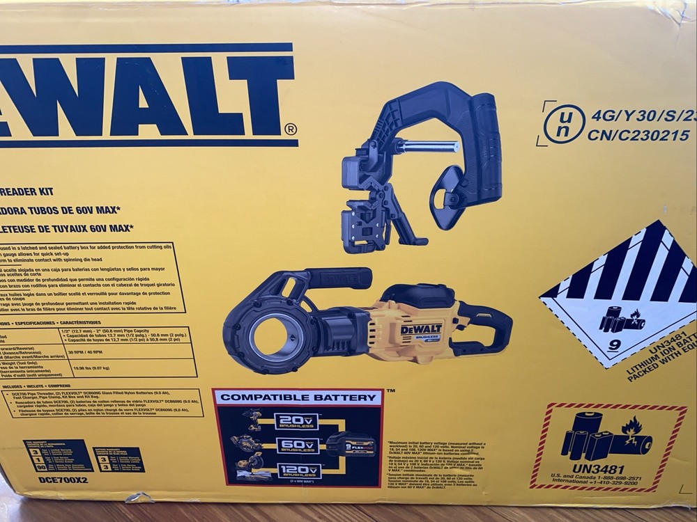 DeWalt DCE700X2 Flexvolt 60V MAX Brushless Cordless Pipe Threader Kit