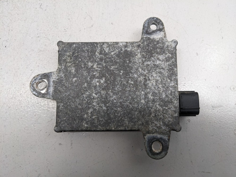 Lexus ES300h Blind Spot Sensor Radar Module 2013 - 2017 88162-0W030