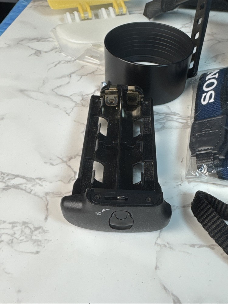 Miscellaneous camera accessory lot (stgb)