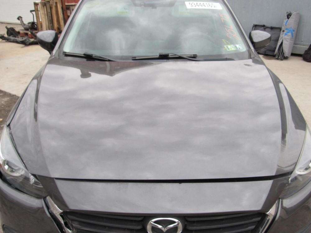 3 2017 Glove Box 1104505