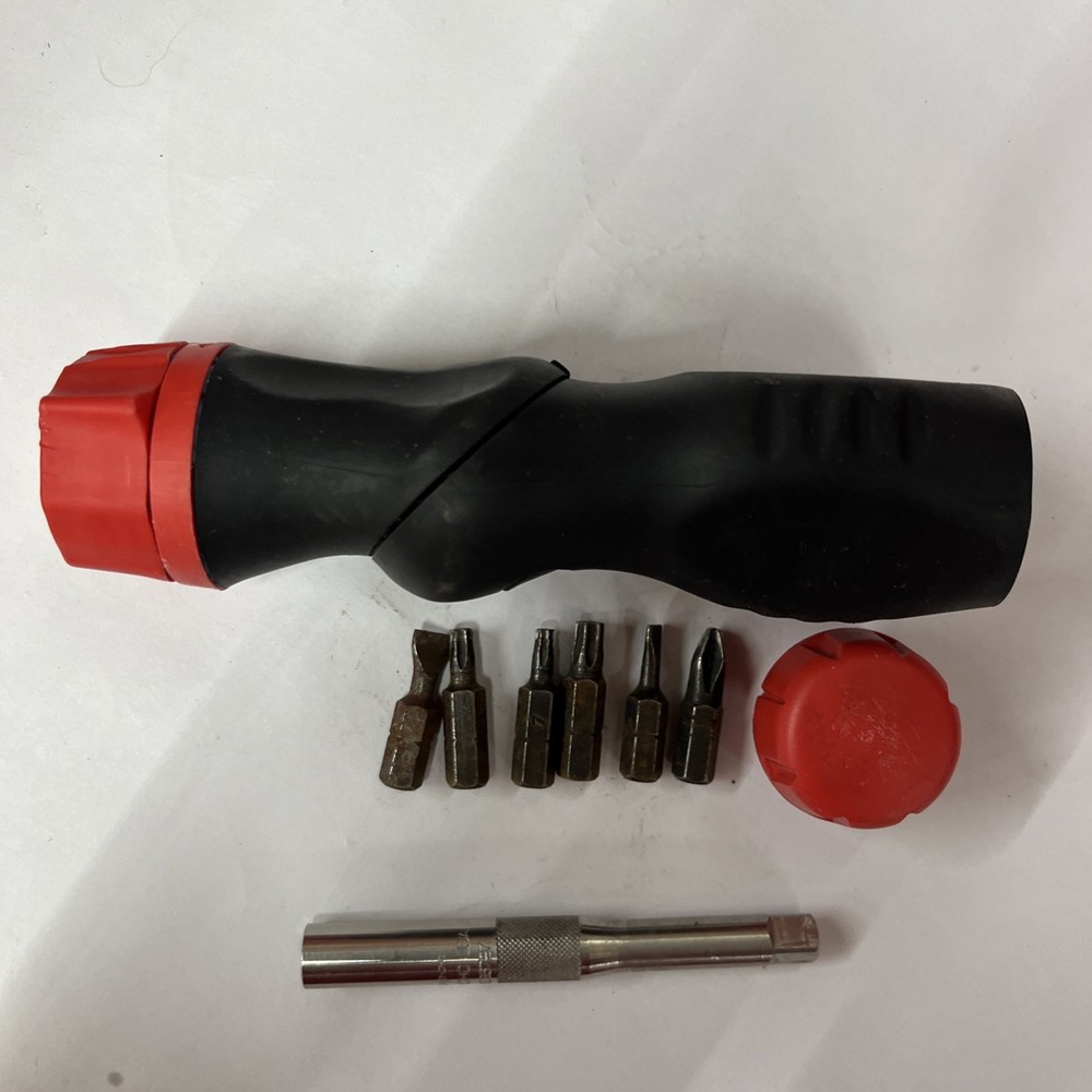 Snap-on Tools | SGDMRCE4 Soft Grip Ratcheting 5-Position Screwdriver Red 6 Bits