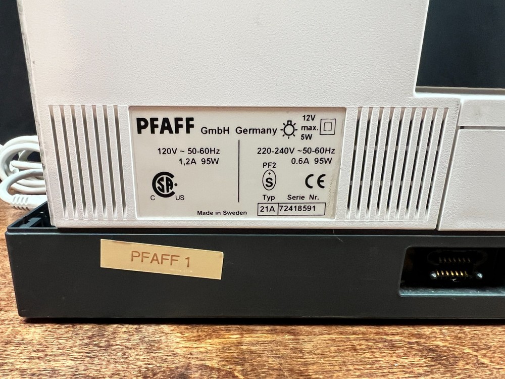 Pfaff Creative 2144 Computerized Sewing Machine