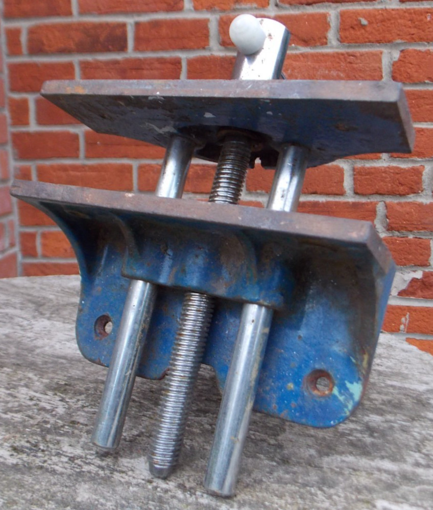 RECORD JUNIOR no51 BENCH VICE , made in ENGLAND