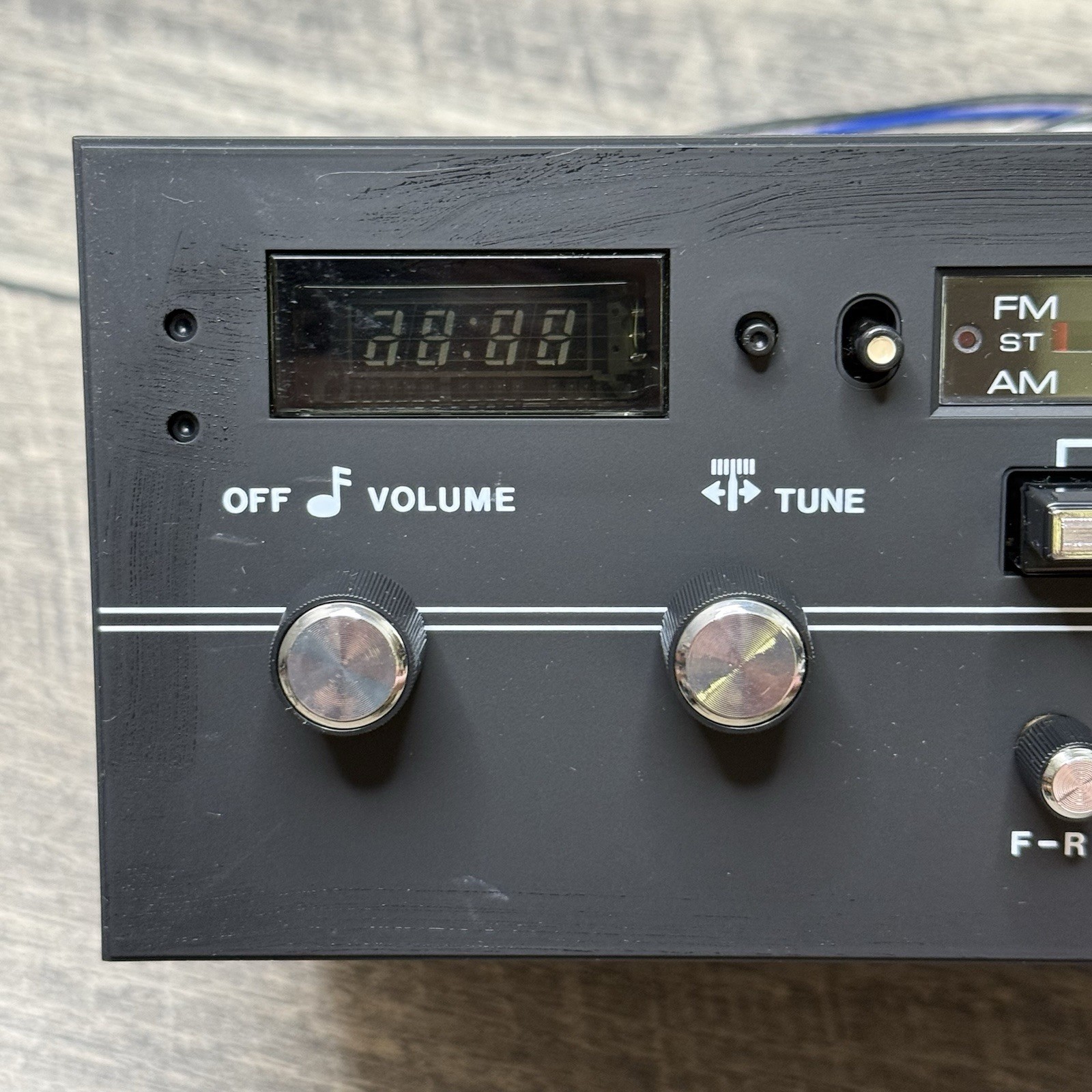 ARA Manufacturing Push Button Car Stereo AM FM Radio Black JMX12 NOS / UNTESTED