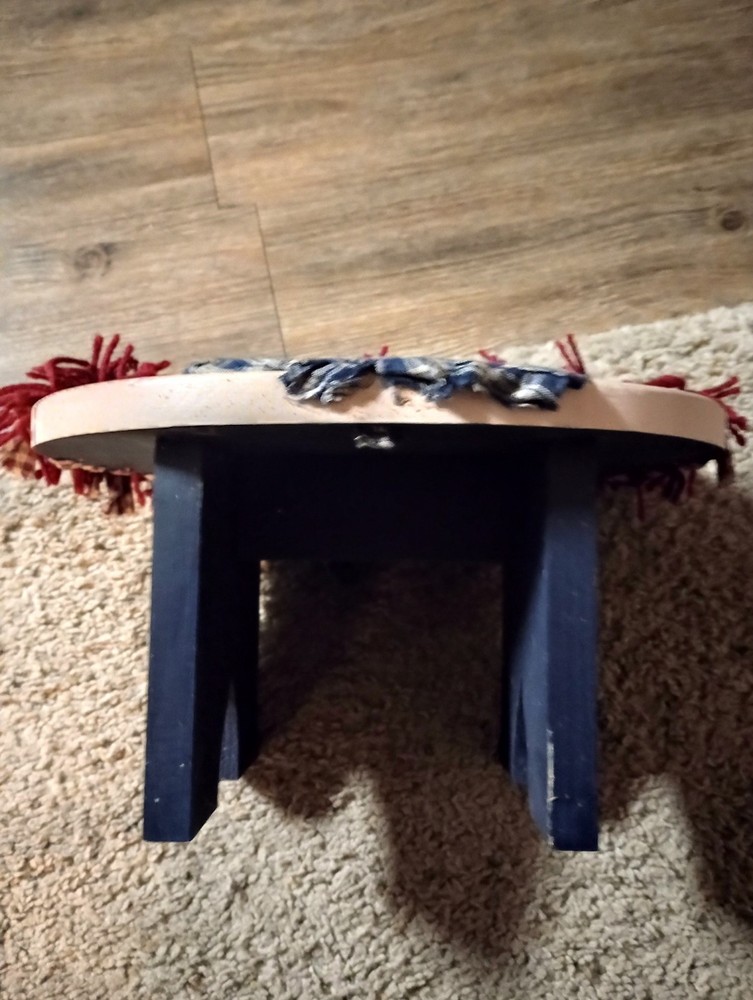 raggedy ann Stool