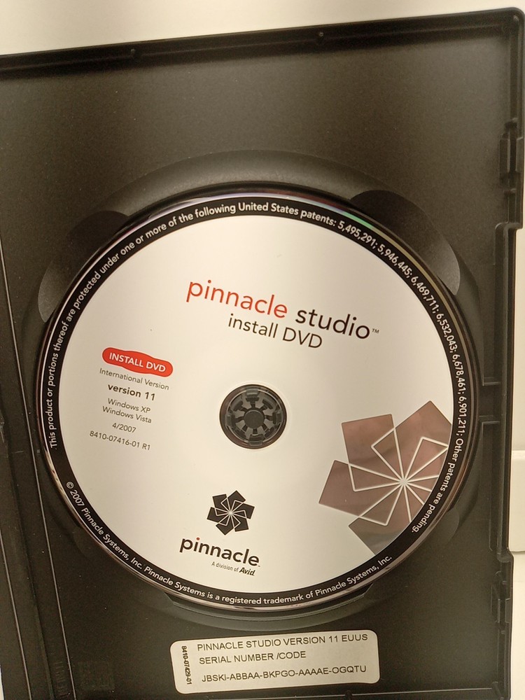 Pinnacle Studio Version 11 - Windows XP/Vista (DVD Rom, 3 Disc, 2007)
