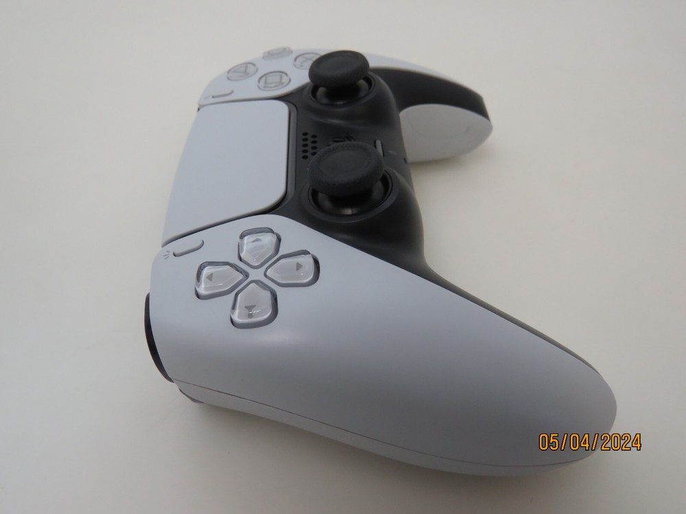 PlayStation 5 DualSense Wireless Controller - HALL EFFECT JOYSTICKS