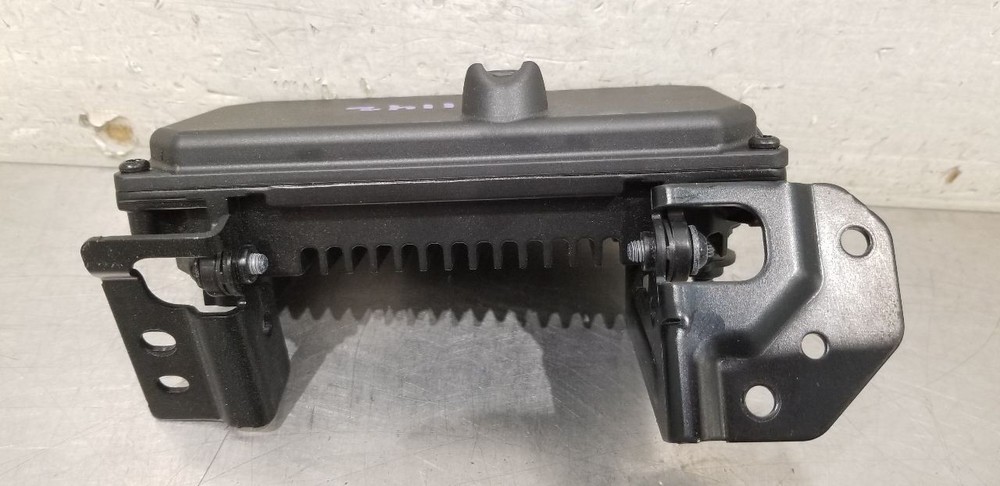 20 DODGE RAM 3500 FRONT FACING CAMERA WINDSHIELD MOUNTED 68462656AE