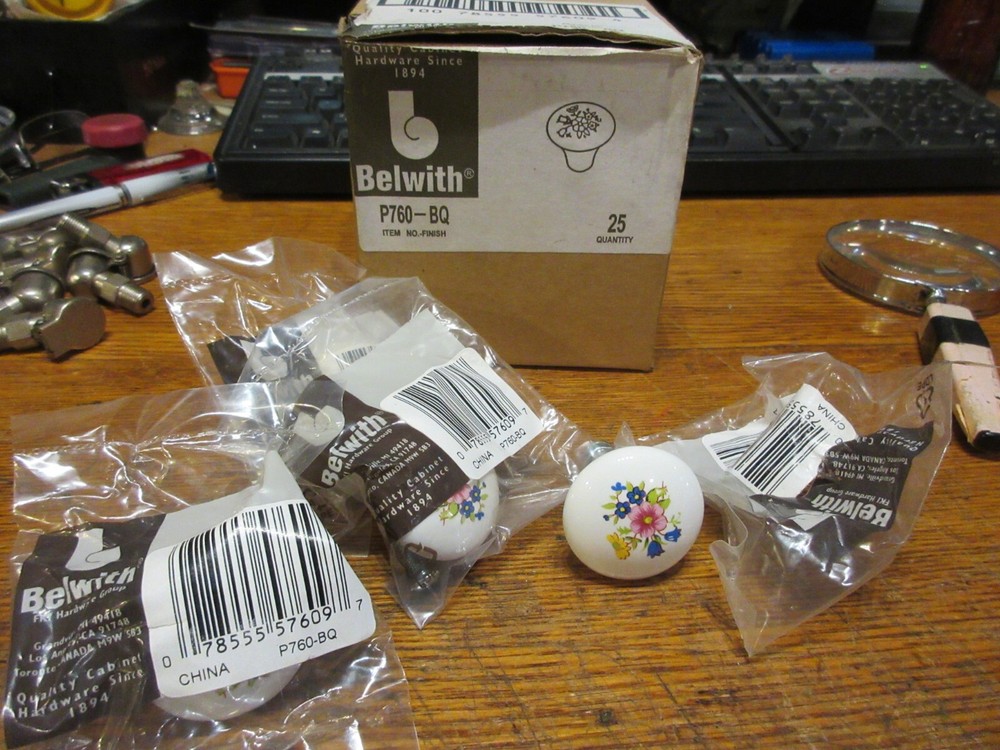 10 ~:~ New ~:~  White Floral Porcelain Ceramic Drawer Pulls Knobs ~ Belwith