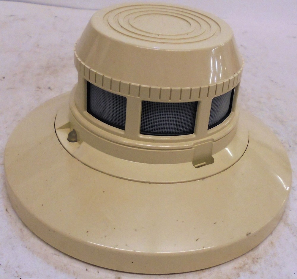 SYSTEM SENSOR SMOKE AND HEAT DETECTOR, B501BJ