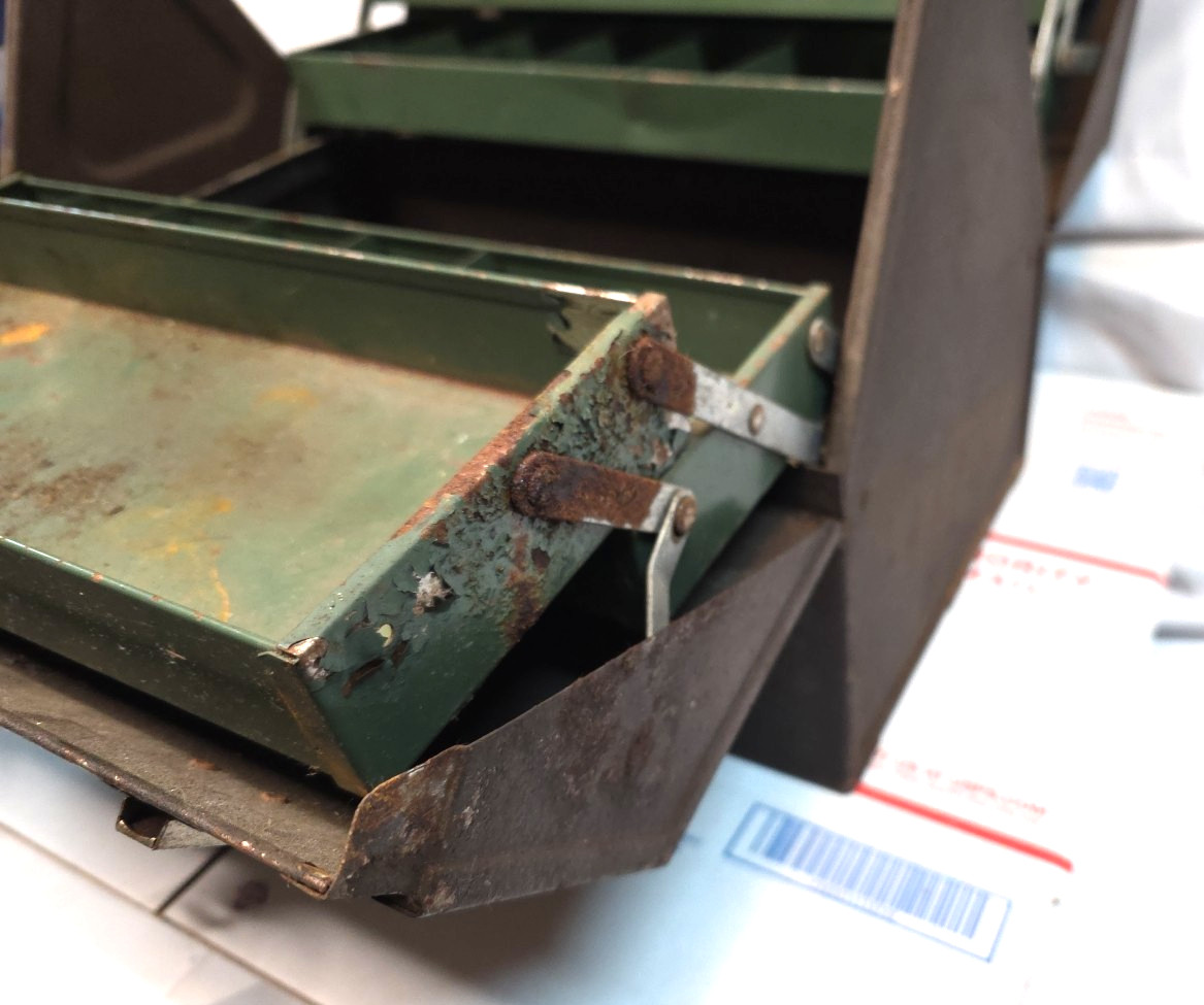 Vintage Kennedy Kits 1018 Cantilever Style Toolbox Tool Box Brown