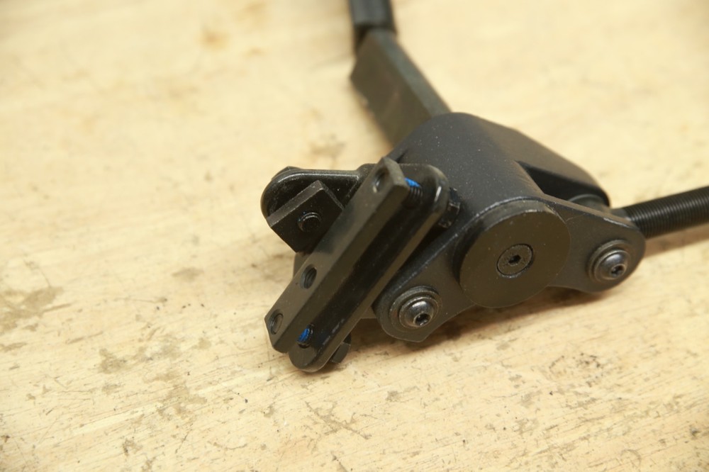 Quantum ARMREST MOUNTS Angle Articulation Brackets V2 12-20" - Edge 2.0 3 4Front