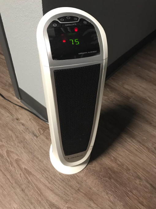1500W Ceramic Tower Heater – Oscillating Digital Heater with Timer & Remote