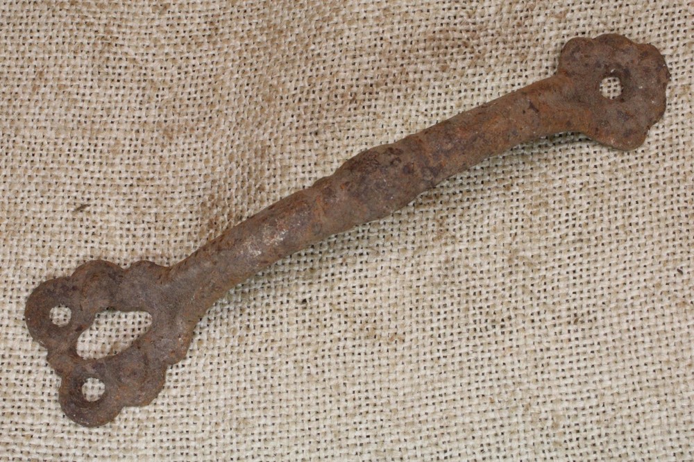 Old Thumb Latch Screen Door 6 1/8” Handle Pull Barn Very rusty Rustic Texture