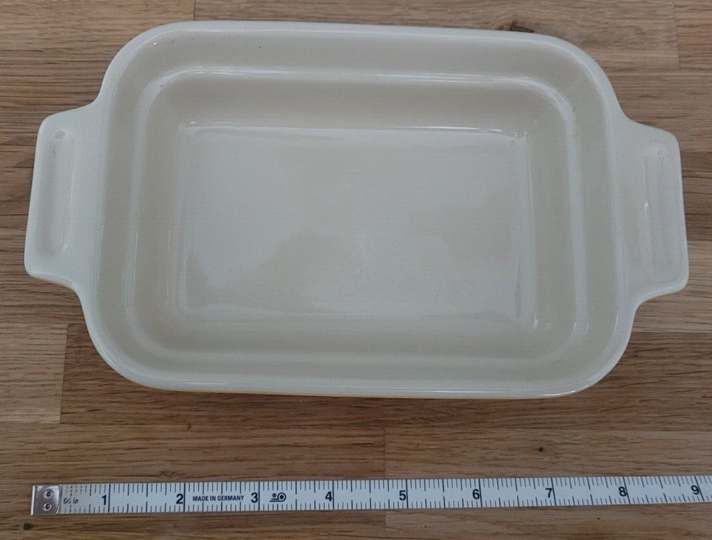 LE CREUSET Honey Yellow Small Rectangular Stoneware Casserole Dish 7" x 5"