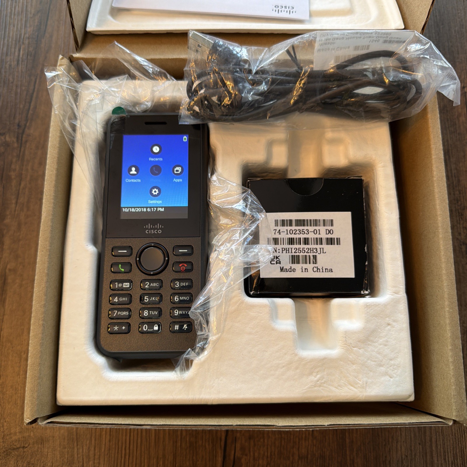 Cisco CP-8821 Wireless VoIP Phone w/ Charging Cable, Battery & DeskBase OPEN BOX