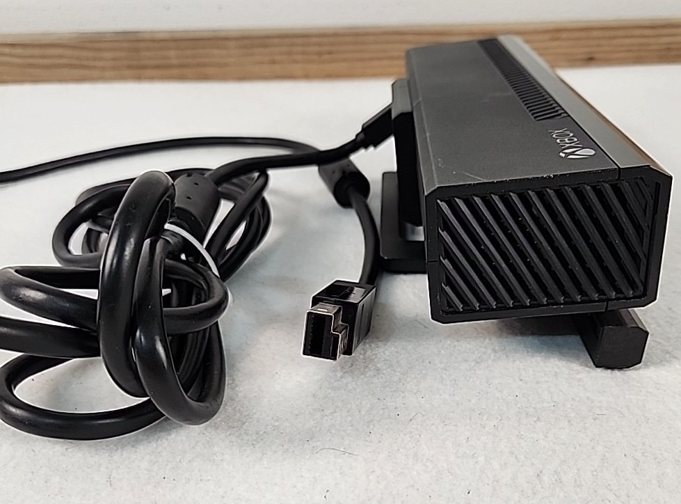 OEM Microsoft Xbox One Kinect Camera Motion Sensor Bar Model 1520 Preowoned Nice