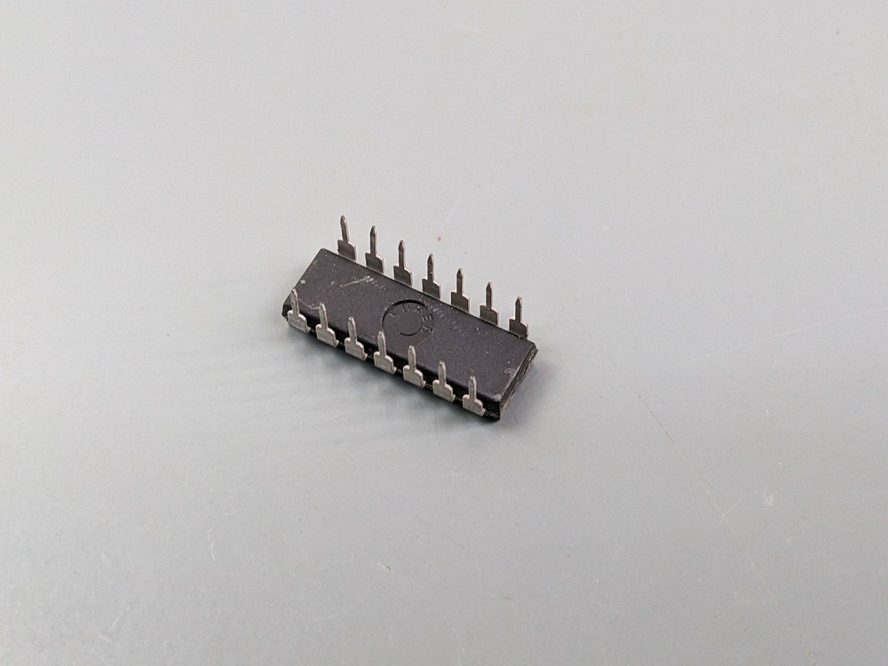 MC12040 IC, Phase/Frequency Detector, Motorola, NOS