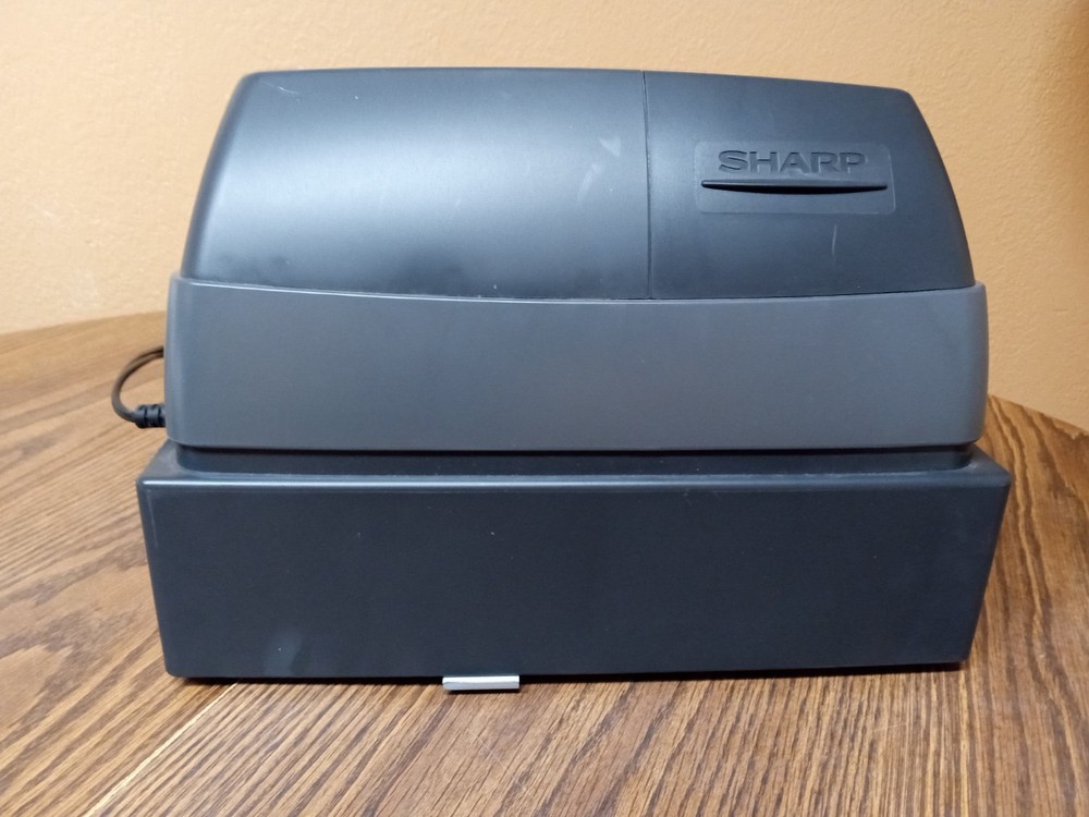Sharp XE-A106 Electronic Cash Register With Key