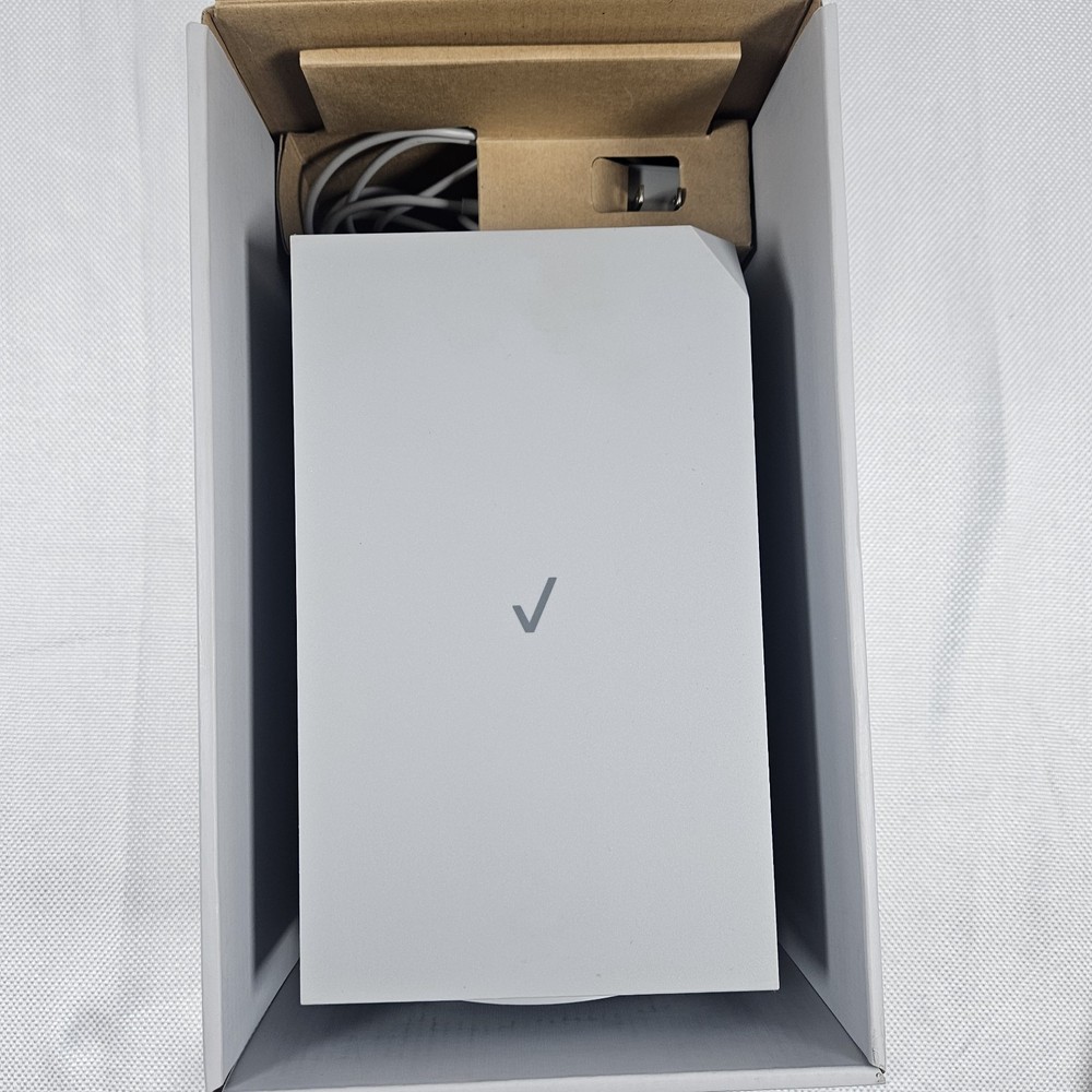 Verizon Internet Gateway WNC-CR200A Open Box