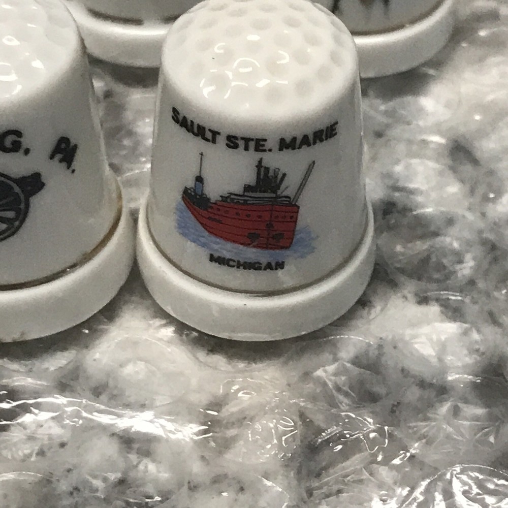 7 Assorted Porcelain Souvenir Thimbles Thimble