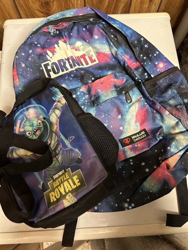 School Backpack With Lunchbox :)