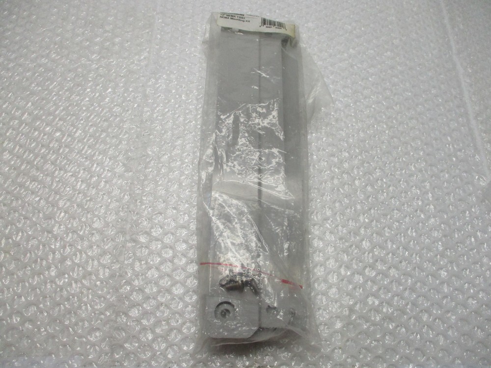 THOMAS & BETTS NMK12V MOUNTING RAIL KIT NSMP