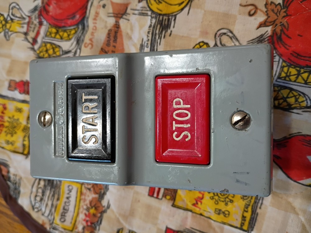 CR101JA0A GE Miscellaneous SWITCH, START/STOP, PANEL MOUNT