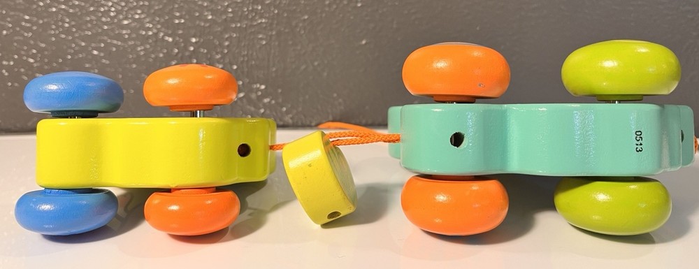 Pull Along Cartoon Elephants Toy