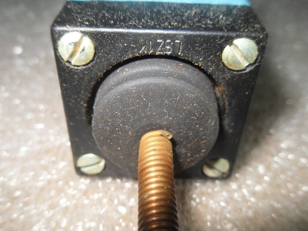 Honeywell LSK8A-8A Microswitch Limit Switch
