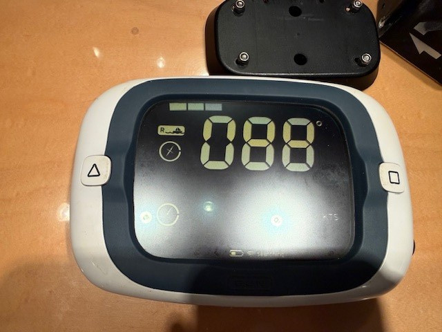 Velocitek ProStart GPS - White/Black with mast bracket from J105