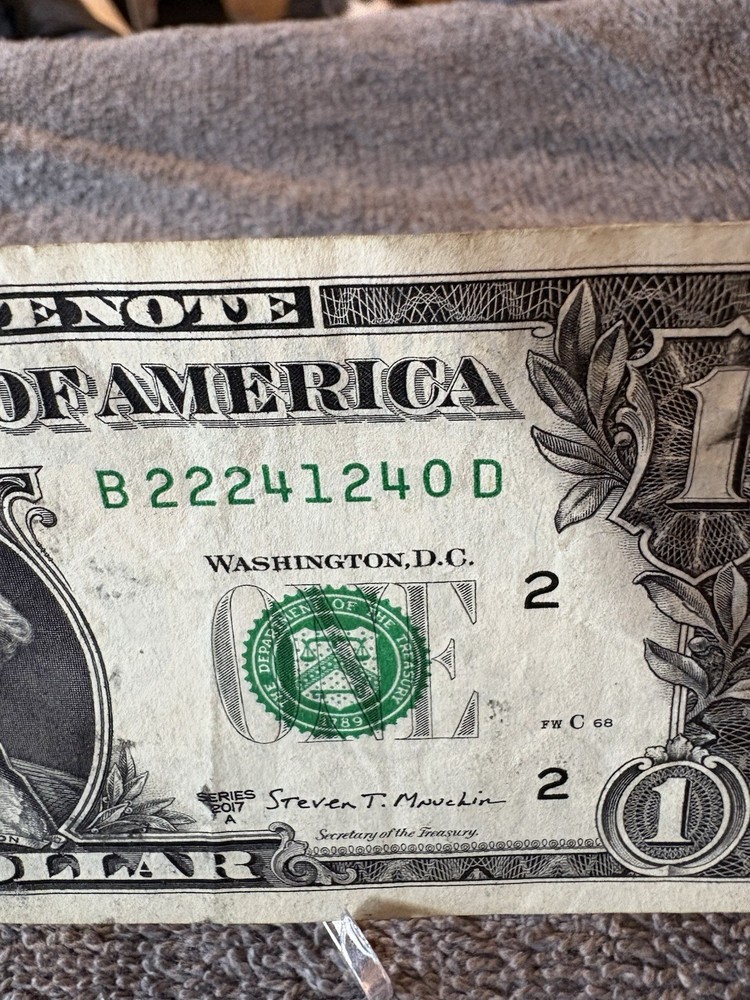 Mid Alignment Edges Dollar Bill