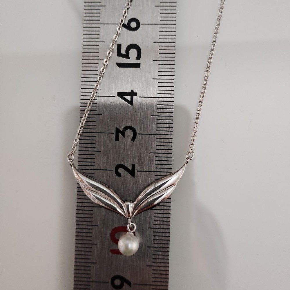 Mikimoto? Silver feather design necklace with pearls