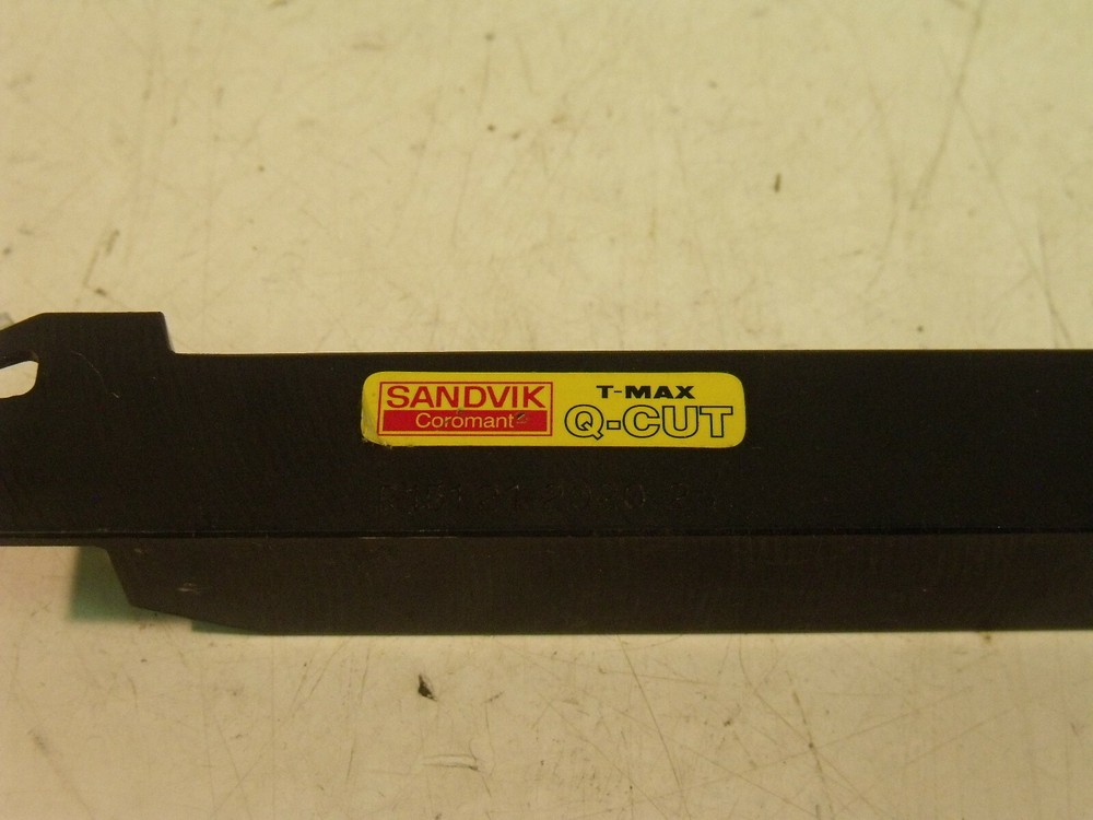 New Sandvik Coromant R151.21-2020-25 Indexable Toolholder