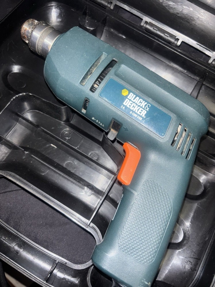 BLACK & DECKER 7152 TYPE 2 CORDED REVERSIBLE DRILL 3/8"