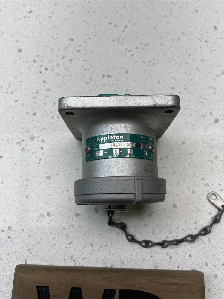 Appleton ACR3033 powertite receptacle (476)