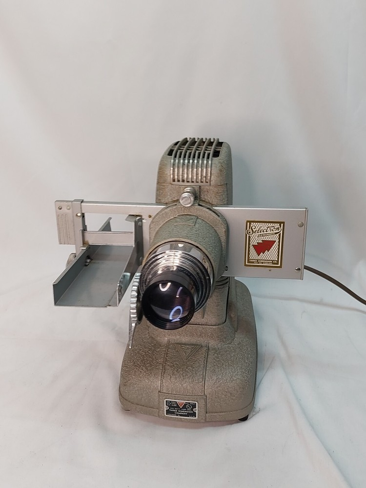 Vintage TDC VIVID Slide Projector Model D Selectron Semimatic w/Case Bell & Howe