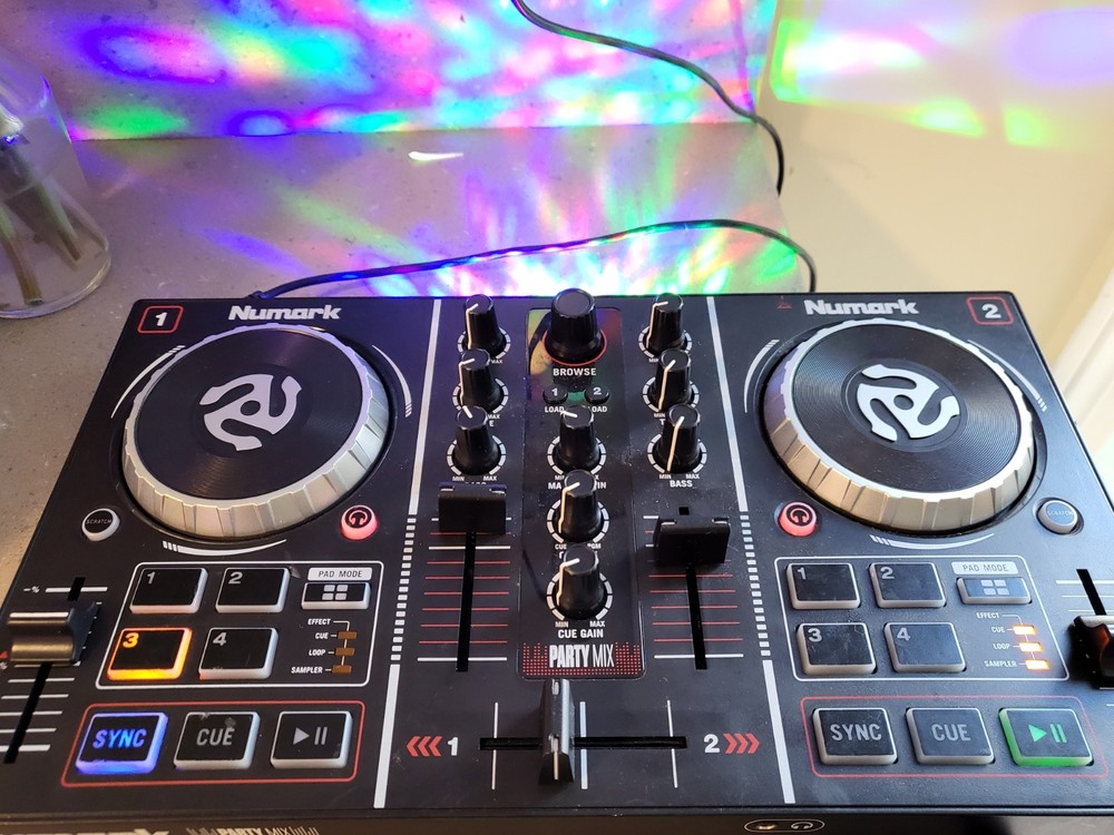 Numark Party Mix DJ Controller With Built In Light Show.