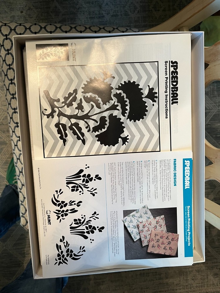 Speedball Fabric Screen Printing Kit with Screen Frame and More Open Box