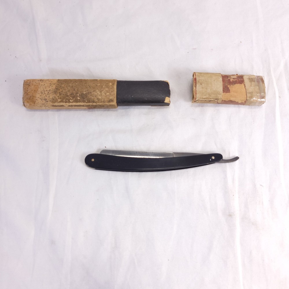 Unmarked 11/16 Straight Razor Black Rusty Blade