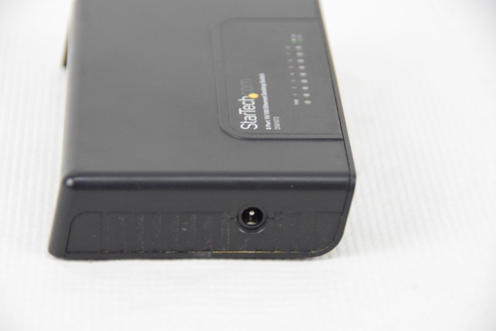 Startech DS81072 8 Port Ethernet Switch 10/100