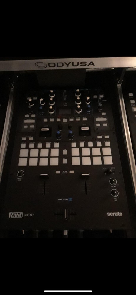 dj equipment sound system